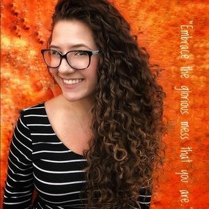 Meet your Posher, Olivia